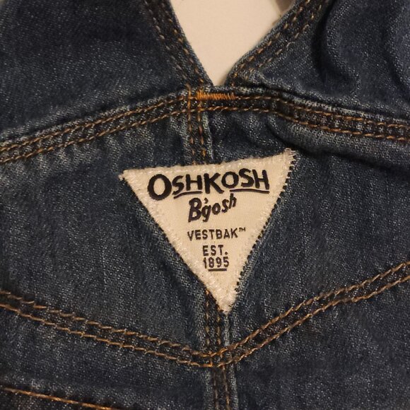 ADORABLE OshKosh B'Gosh Hankerchief Bandana Print Overall Dress Size 6 Months - Picture 2 of 5